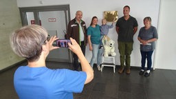 Abschiedsfoto der Familie Mutmann im Westdeutschen Protonentherapiezentrum der Uniklinik Essen