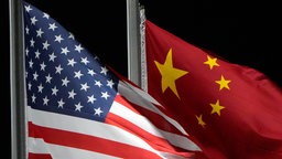 Flaggen USA und China