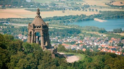 Porta Westfalica mit dem Kaiserstandbild von Caspar von Zumbusch