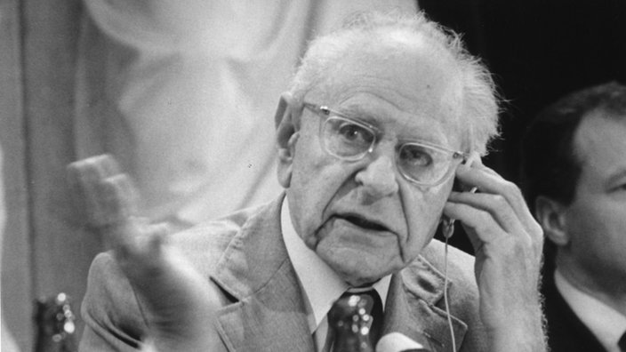 Karl Popper, 1983