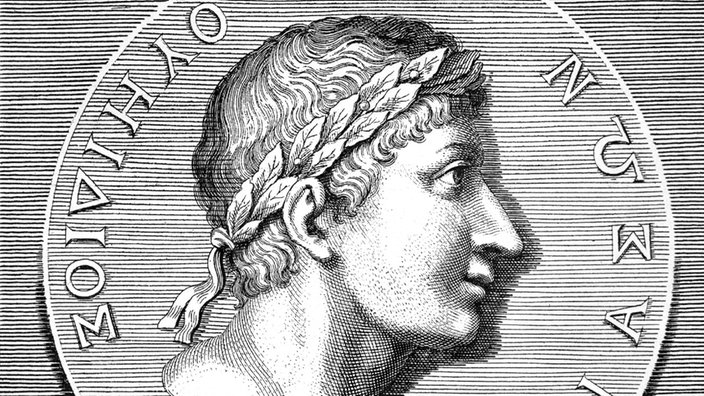 Ovid, Rechtsprofil, Münzbild mit einer griechischen Schrift