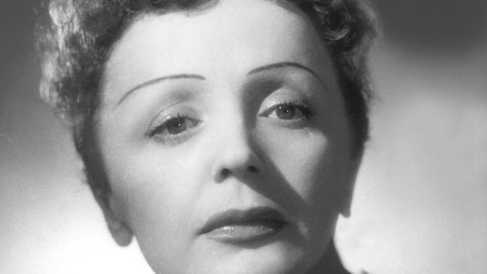 Edith Piaf, undatierte Porträtaufnahme