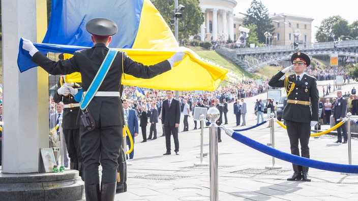 Ukraine feiert Unabhängigkeit mit Militärparade (2014)