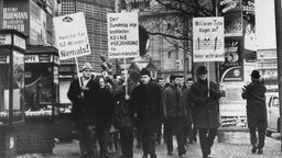 Demonstration gegen die Verjährung von Gewaltverbrechen