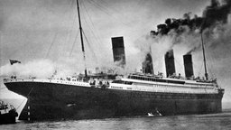 Die Titanic war ein Passagierschiff der britischen Reederei White Star Line. Sie wurde in Belfast auf der Werft von Harland & Wolff gebaut und war bei der Indienststellung am 2. April 1912 das gröste Schiff der Welt.