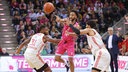 Basketballprofi Darius McGhee (M.) im DBB-Pokal-Spiel der Baskets Bonn gegen Bayern München