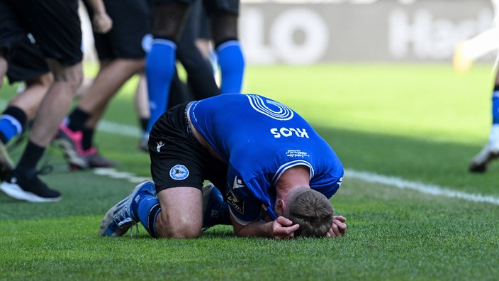 Fabian Klos nach seinem letzten Bielefeld Heimspiel