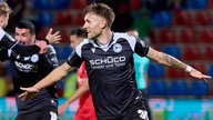 Leandro Putaro von Arminia Bielefeld jubelt über einen Treffer (Archivbild).