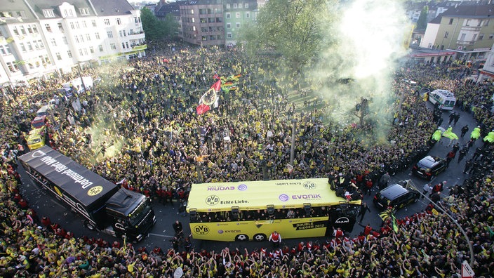 BVB-Korso auf dem Borsigplatz in Dortmund 2012