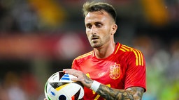 Aleix Garcia im Trikot der spanischen Nationalmannschaft