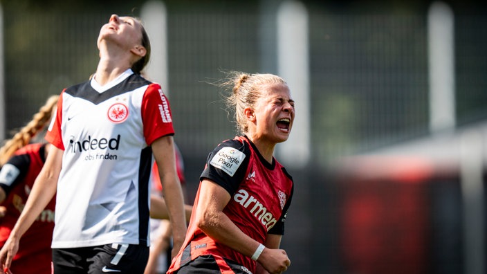 Kristin Kögel (Bayer Leverkusen) nach ihrem Treffer gegen Frankfurt