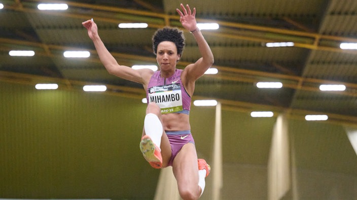 Weitspringerin Malaika Mihambo beim Leichtathletik-Hallenmeeting in Dortmund 2025