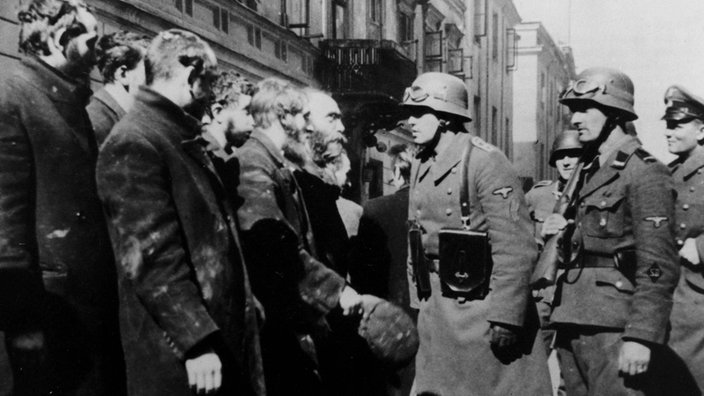 Straßenszene im Warschauer Ghetto