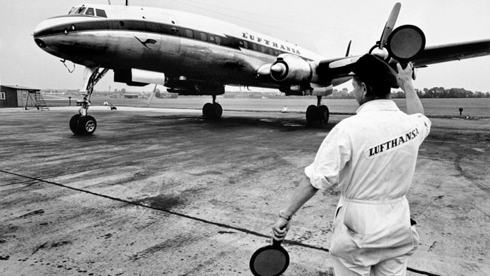 Viermotorigen Lockheed "Superconstellation" der Lufthansa, eingesetzt ab dem 08.06.1955 im interkontinentalen Liniendienst