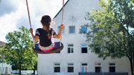 Erster öffentlicher Spielplatz für Kinder (Schenkung, Berlin)