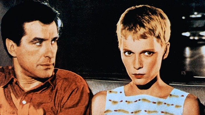 Filmszene aus "Rosemaries Baby" mit John Cassavates und Mia Farrow