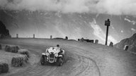 Der italienische Rennfahrer Luigi Villoresi auf FIAT bei einem Autorennen auf der Großglockner-Hochalpenstraße.          