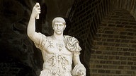 Octavian wird "Kaiser Augustus"