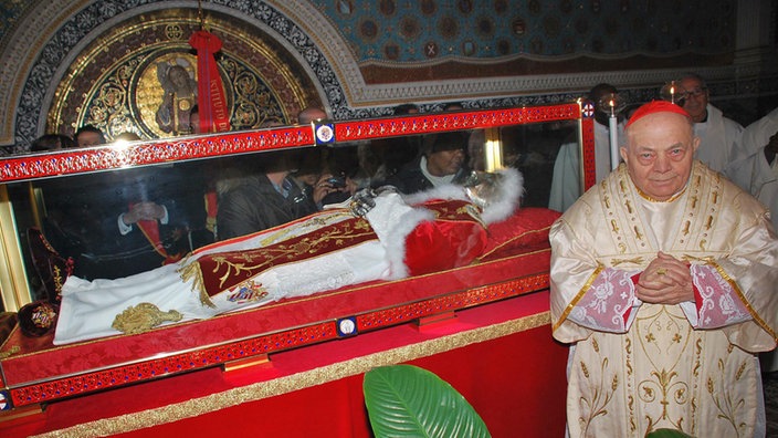 Grabmal von Pius IX. in Rom in der Kirche San Lorenzo fuori le mura