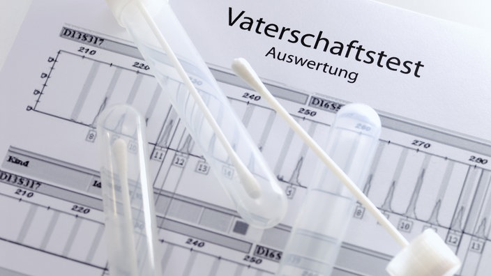 Vaterschafts-Testauswertung mit Teststäbchen