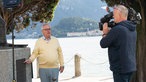 Zeigt eine Aufname von Jürgen Beckers am Comer See, in Cadenabbia, gefilmt von Kameramann Horst Poneß.