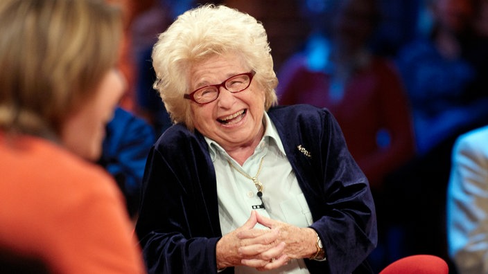 Ruth Westheimer, Sex-Therapeutin, mit Moderatorin Bettina Böttinger