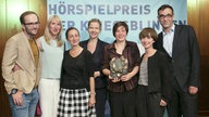 V.l.n.re.: Max von Malotki, Isabel Platthaus, Martina Müller-Wallraf, WDR-Hörfunkdirektorin Valerie Weber, Regisseurin Milena Kipfmüller, Bianca Hauda und Fahri Sarimese (Regieassistent).