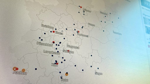 NRW-Karte in die alle Orte der Teilnehmenden am Kinderrechtepreis 2024 eingezeichnet sind