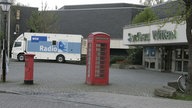 Ü-Wagen vor dem Saalbau Witten