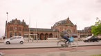 Das Bild zeigt den Hauptbahnhof in Groningen.