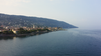 Das Bild zeigt die Küste des Gardasees und den Ort Limone sul Garda.