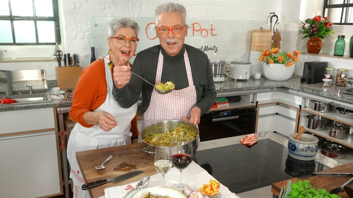 One Pot - Martina und Moritz bereiten frische bunte Eintöpfe zu