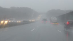 A1 Köln-Dortmund im Regen, kurz hinter dem Kreuz Leverkusen