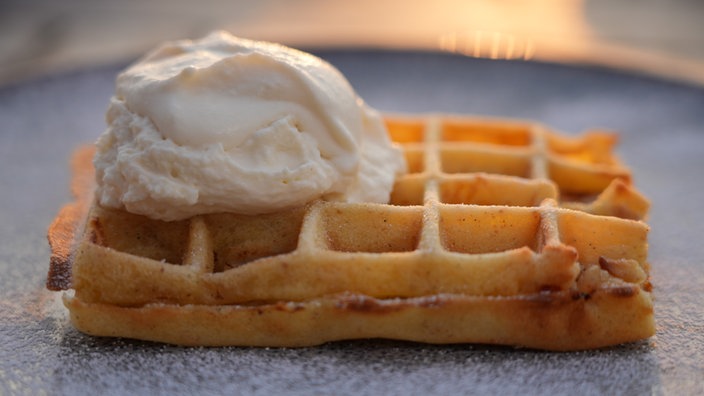 Waffel mit Sahne. 