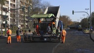 Eine Straße in Essen wird asphaltiert