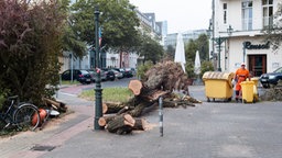 Aufräumarbeiten in Düsseldorf